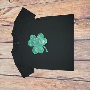 Clover tee